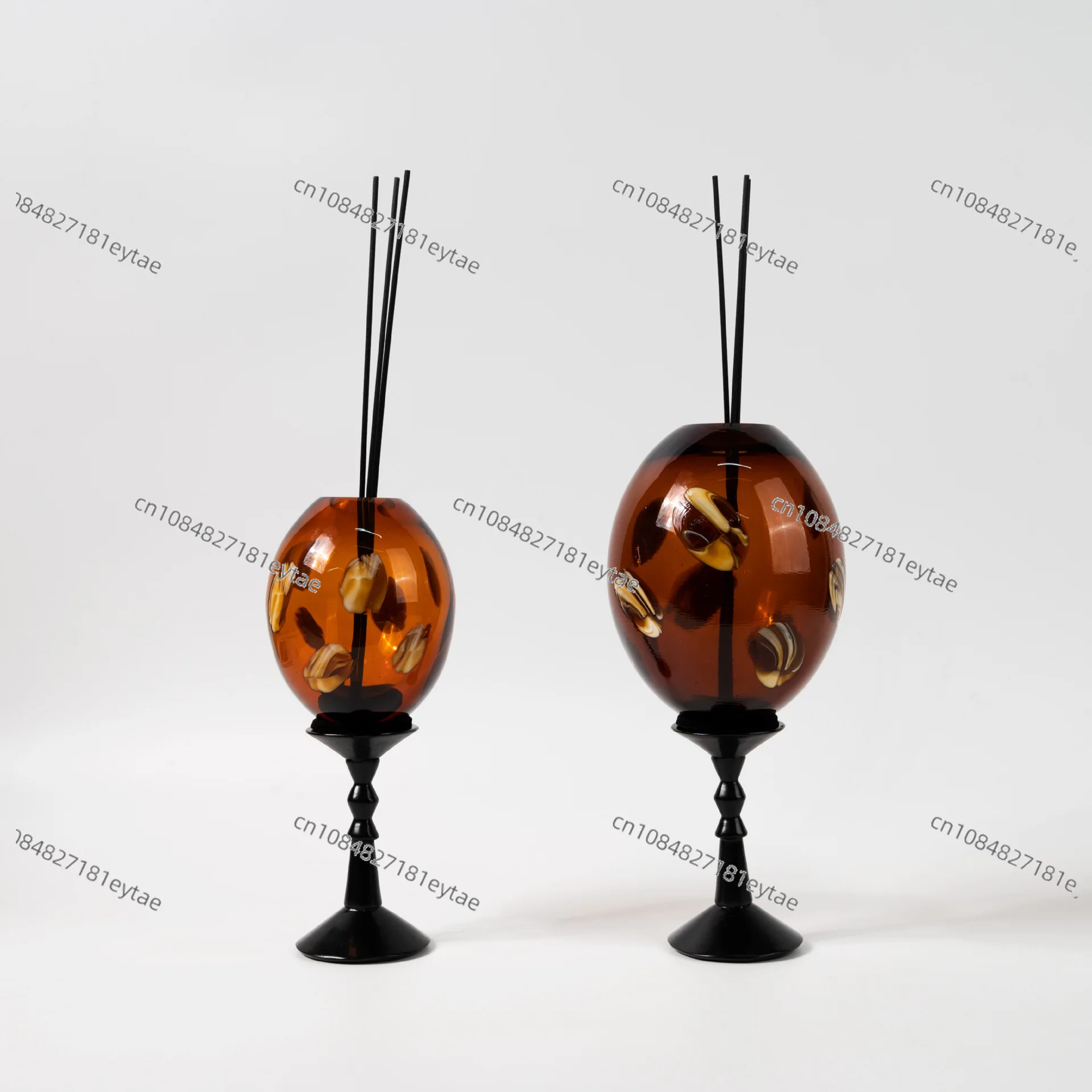 French Vintage Egg Shaped Glass Diffuser Ornament for Living Room Nightstand Showroom Home Decor
French Vintage Egg Shaped Glass Diffuser Ornament for Living Room Nightstand Showroom Home Decor