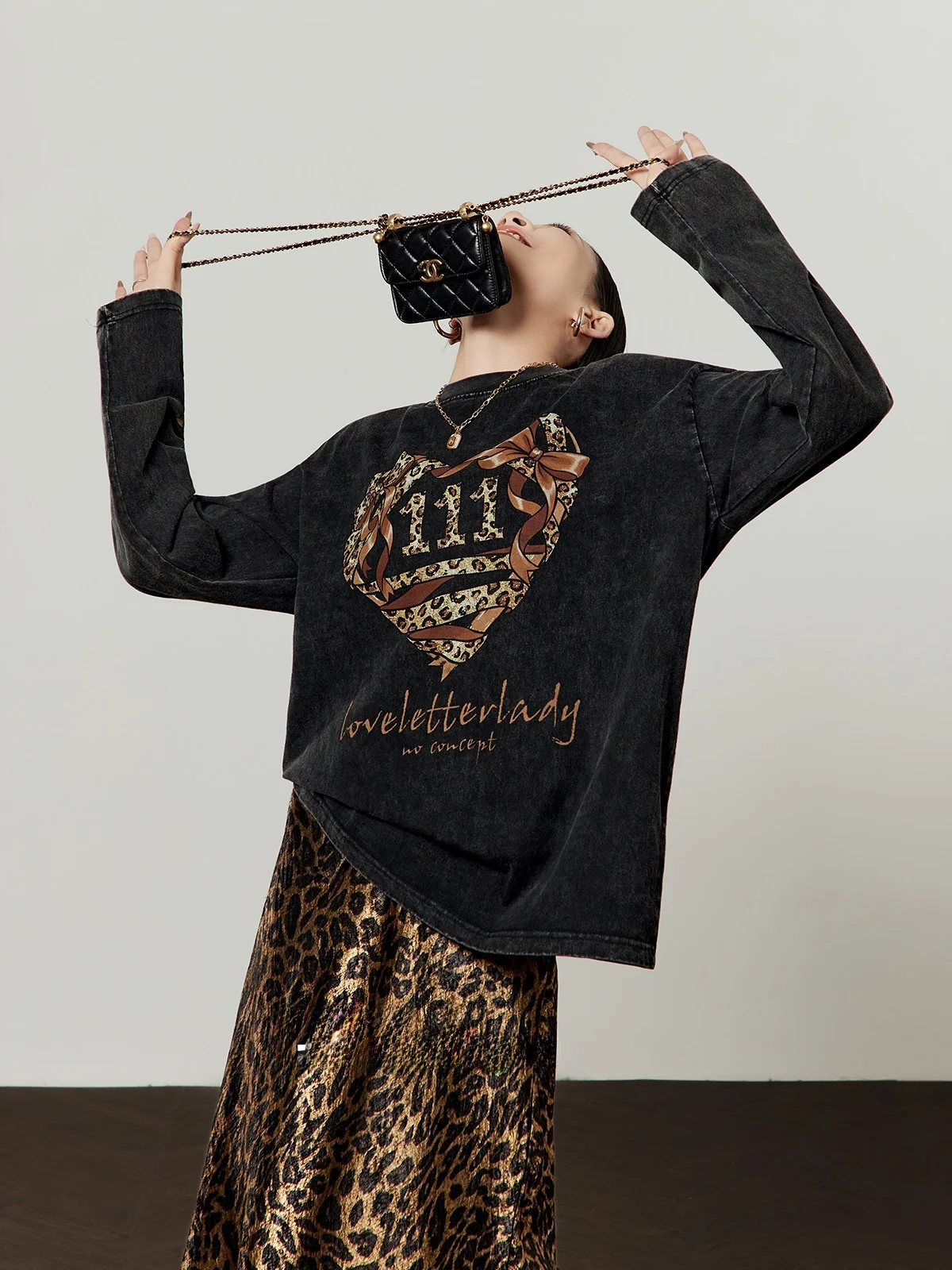 Black Hollow Heart Leopard Brand T-Shirt Women's Loose Casual Top Spring 2026 New Style Breathable Skin-friendly Long Sleeve
Black Hollow Heart Leopard Brand T-Shirt Women's Loose Casual Top Spring 2026 New Style Breathable Skin-friendly Long Sleeve