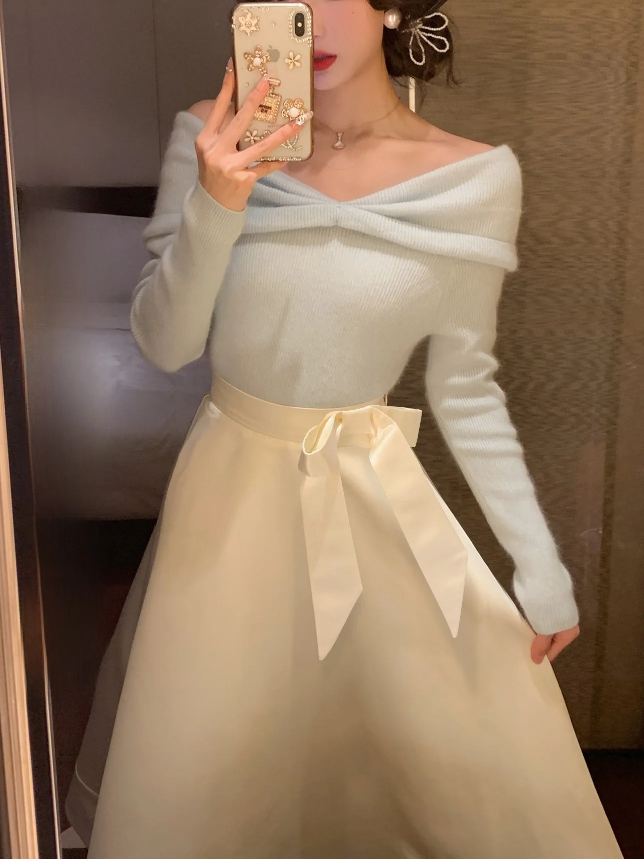 Ultra Soft Rabbit Fur Wool Knitted One oulder Knot Sweater for Women Spring Commute Sle Loose Fit Warmth
Ultra Soft Rabbit Fur Wool Knitted One oulder Knot Sweater for Women Spring Commute Sle Loose Fit Warmth