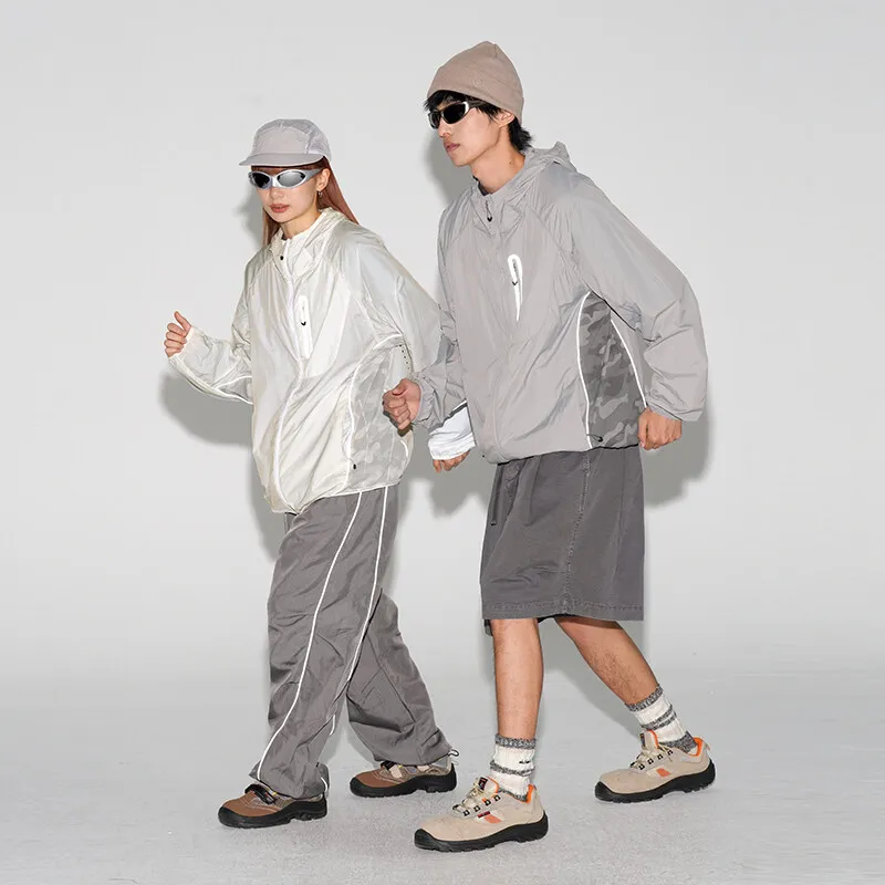 Men Women Outdoor Lightweight Breathable Camouflage Reflective Stripe Casual Hooded Sunscreen Cargo Jacket Unisex Techwear Coat
Men Women Outdoor Lightweight Breathable Camouflage Reflective Stripe Casual Hooded Sunscreen Cargo Jacket Unisex Techwear Coat