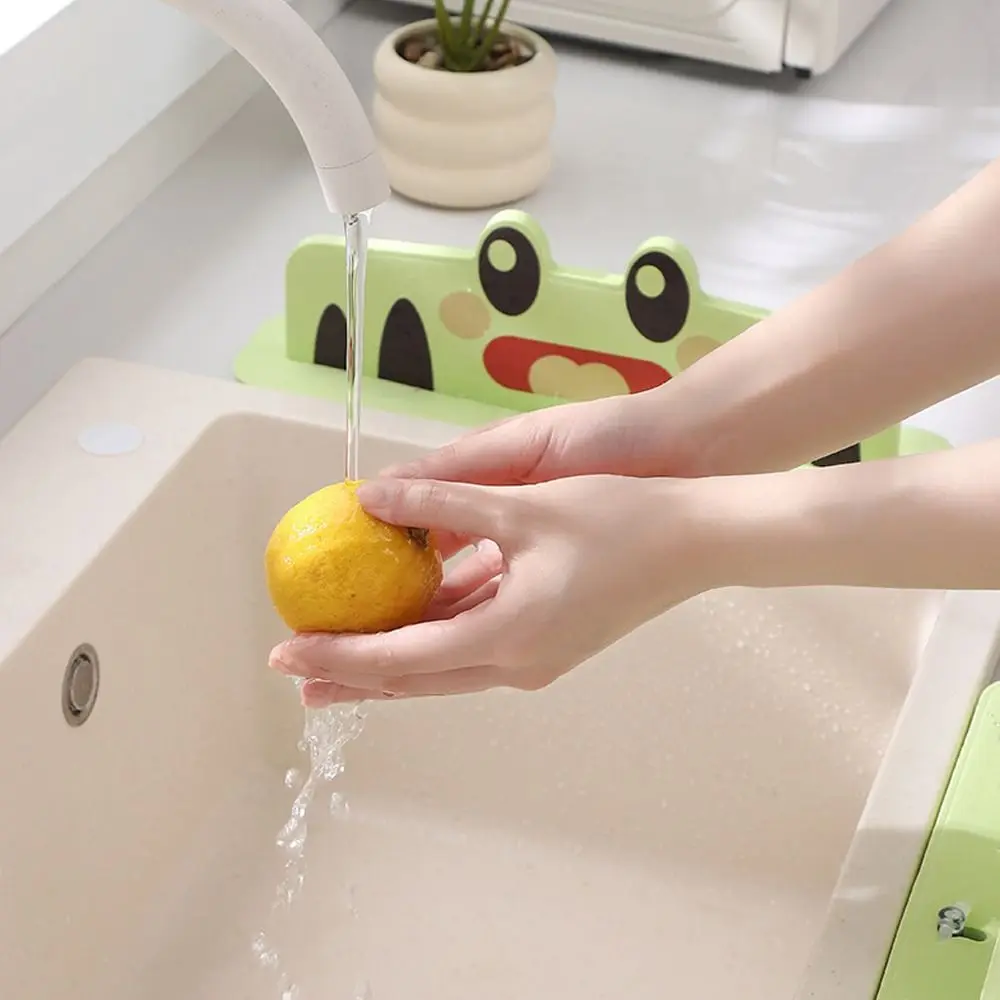 Multi-functional Frog Water Baffle Plate Kitchen Sink Sucker Splash Guard Oil-Proof Sink Organizer for Household Products
Multi-functional Frog Water Baffle Plate Kitchen Sink Sucker Splash Guard Oil-Proof Sink Organizer for Household Products