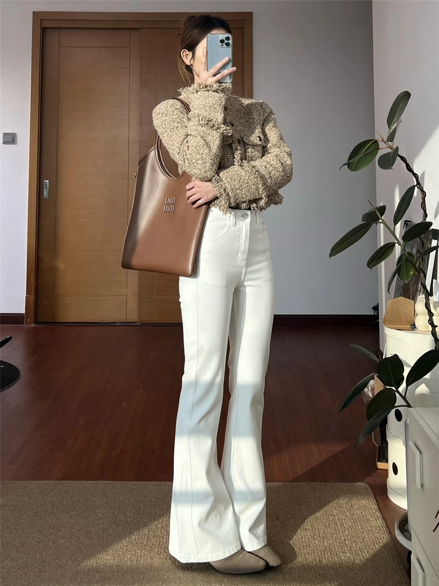 Extended Size High Waist Bell Bottom Jeans Women's Slimming Washed Cotton Casual Spring Fashion Floor Length Trousers
Extended Size High Waist Bell Bottom Jeans Women's Slimming Washed Cotton Casual Spring Fashion Floor Length Trousers
