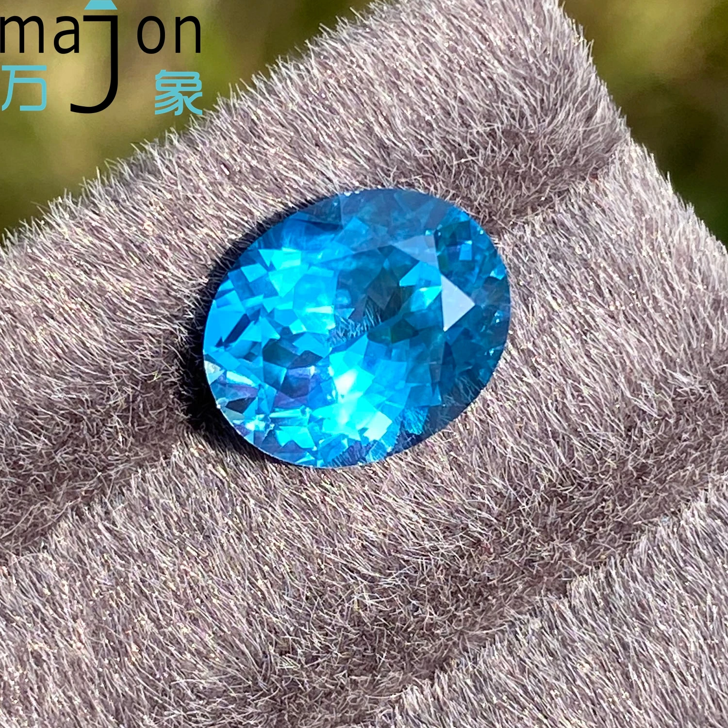 TOP Lab Grown Sapphire 4.85CT Oval Paraiba Color for Charms Advanced Jewelry Making Materials DIY 
TOP Lab Grown Sapphire 4.85CT Oval Paraiba Color for Charms Advanced Jewelry Making Materials DIY