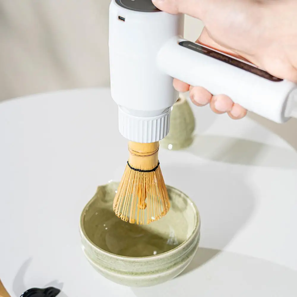 White Matcha Electric Quickly Whisking Tool Wireless Type-C Interface Rechargeable One Button Start Electric Matcha Whisk Device
White Matcha Electric Quickly Whisking Tool Wireless Type-C Interface Rechargeable One Button Start Electric Matcha Whisk Device