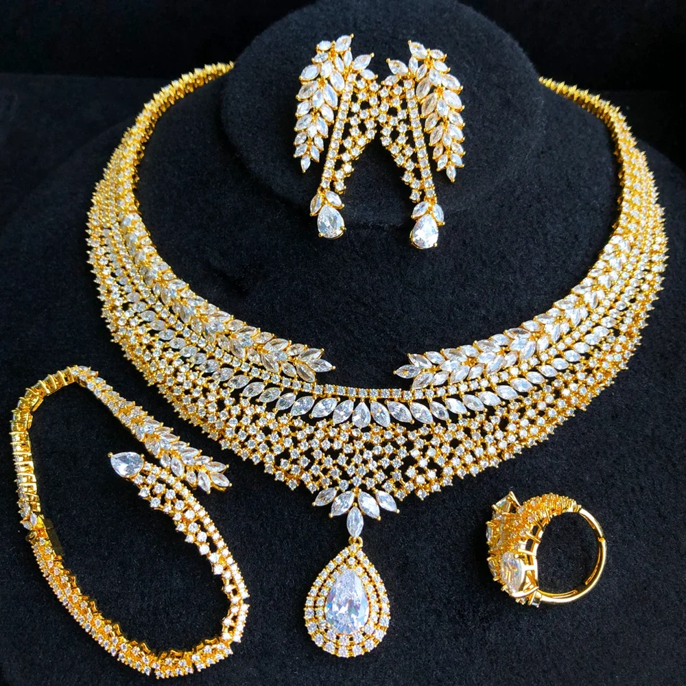 Soramoore Luxury Shiny 4PCS Necklace Earrings Bangle Ring Jewelry Sets For Women Cubic Zircon Original Bridal Wedding Jewelry
Soramoore Luxury Shiny 4PCS Necklace Earrings Bangle Ring Jewelry Sets For Women Cubic Zircon Original Bridal Wedding Jewelry