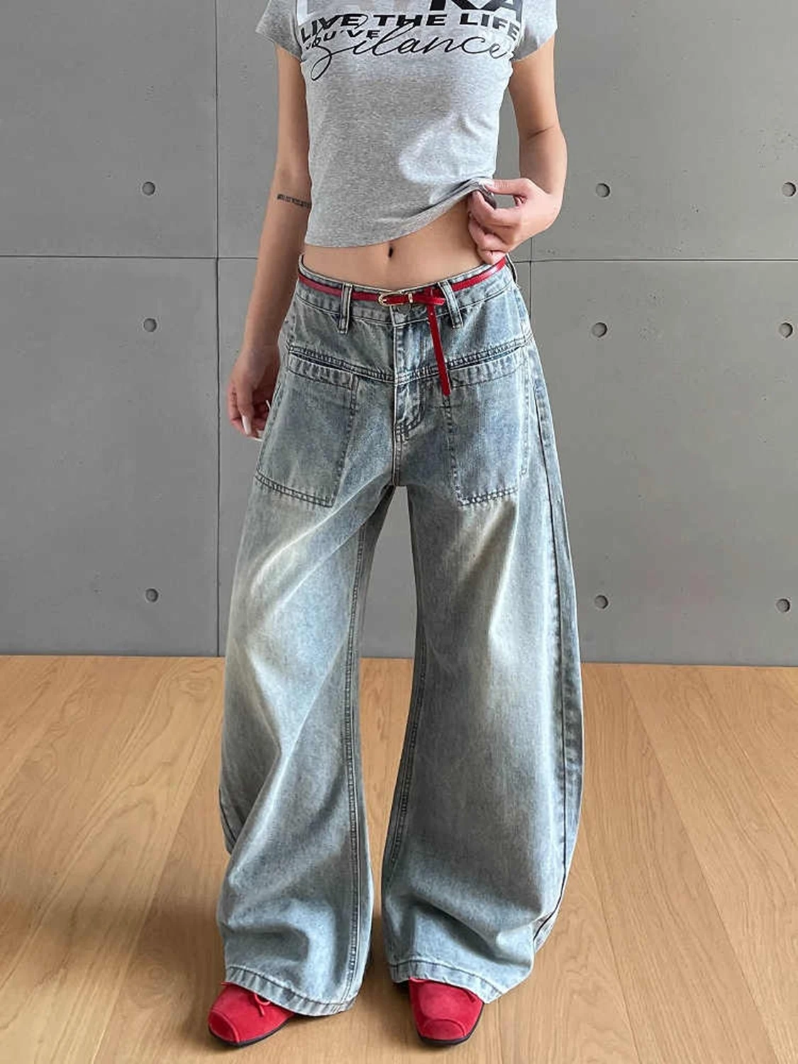 Женские светло-голубые мешковатые джинсы Y2k Harajuku, винтажные джинсовые брюки-бойфренды, японский стиль 2000-х годов, джинсы большого размера, брюки, одежда 2025
Женские светло-голубые мешковатые джинсы Y2k Harajuku, винтажные джинсовые брюки-бойфренды, японский стиль 2000-х годов, джинсы большого размера, брюки, одежда 2025