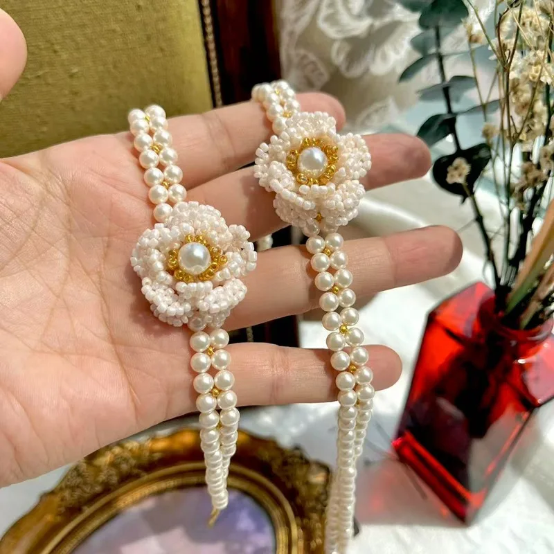 French Style Light Luxury White Camellia Flower Hand Knoted Bracelet Glass Pearl Strand Choker Necklace Set Glass Pearl High-end 
French Style Light Luxury White Camellia Flower Hand Knoted Bracelet Glass Pearl Strand Choker Necklace Set Glass Pearl High-end
