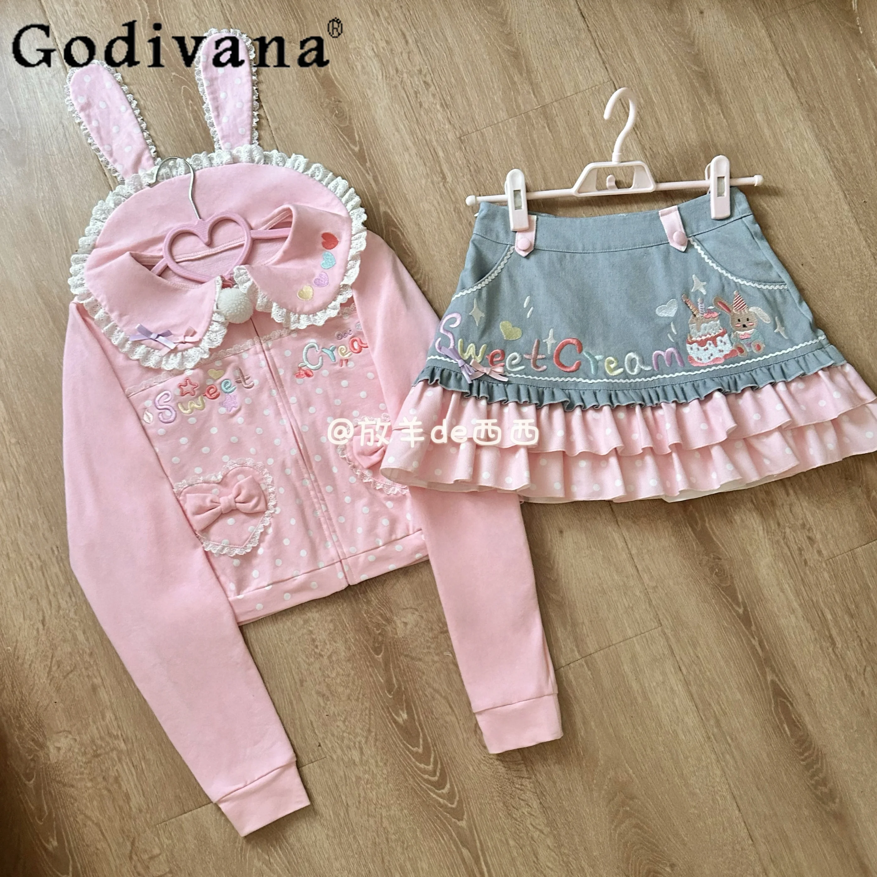 Original Daughter Clothes Set Girls Cute Sweet Rabbitear Pink Dot Zipper Short Top Embroidery Denim Skirt New Spring and Autumn
Original Daughter Clothes Set Girls Cute Sweet Rabbitear Pink Dot Zipper Short Top Embroidery Denim Skirt New Spring and Autumn