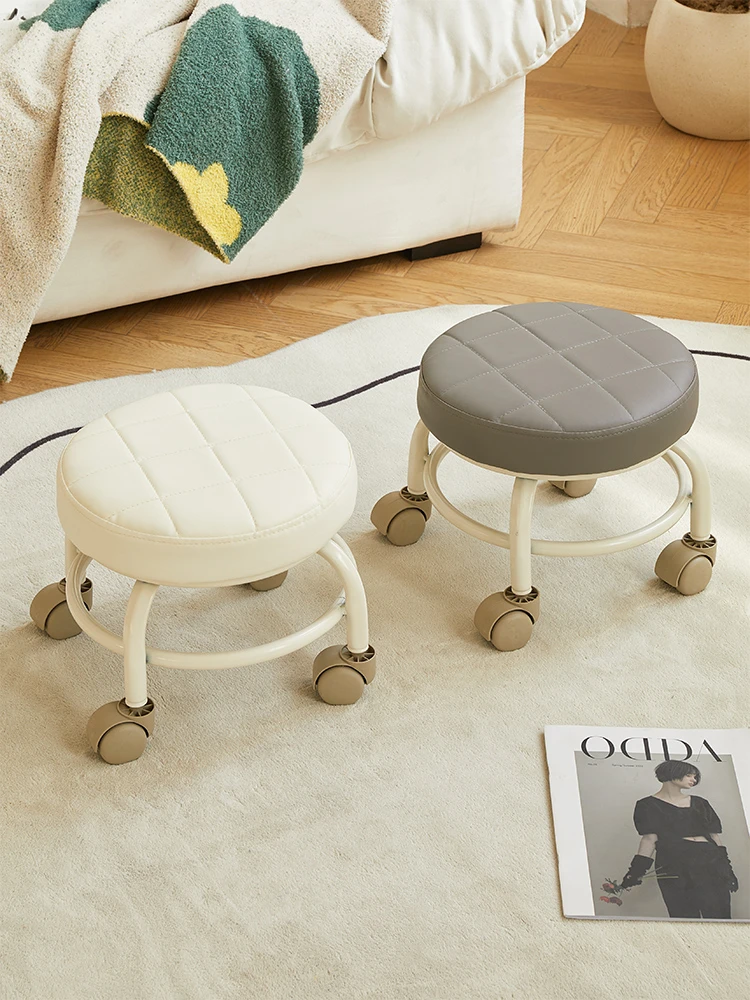 Small stool pulley low stool pulley small bench sewing stool sedentary and comfortable.
Small stool pulley low stool pulley small bench sewing stool sedentary and comfortable.