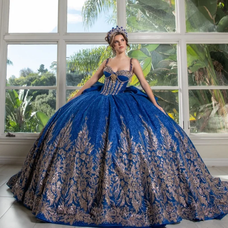 Shiny Royal Blue Quinceanera Dress off-shoulder Sequins Crystal Decal Long tail Bow vestidos de 15 Quinceanera Customize
Shiny Royal Blue Quinceanera Dress off-shoulder Sequins Crystal Decal Long tail Bow vestidos de 15 Quinceanera Customize