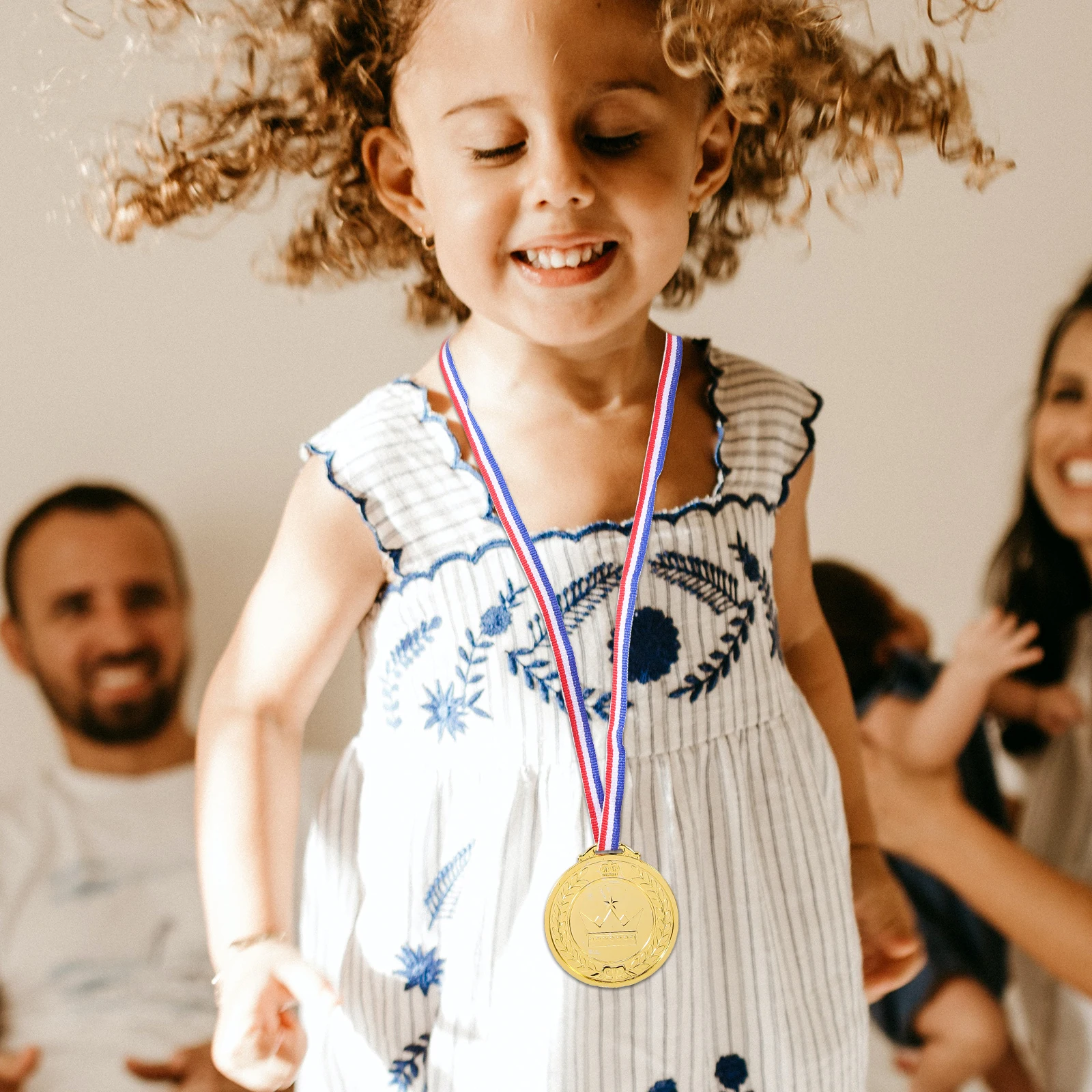 3pcs Plastic Medals Rugby Award Competition Decorative Marathon Wrestling Football Wall Sports Day Encouragement Creative
3pcs Plastic Medals Rugby Award Competition Decorative Marathon Wrestling Football Wall Sports Day Encouragement Creative