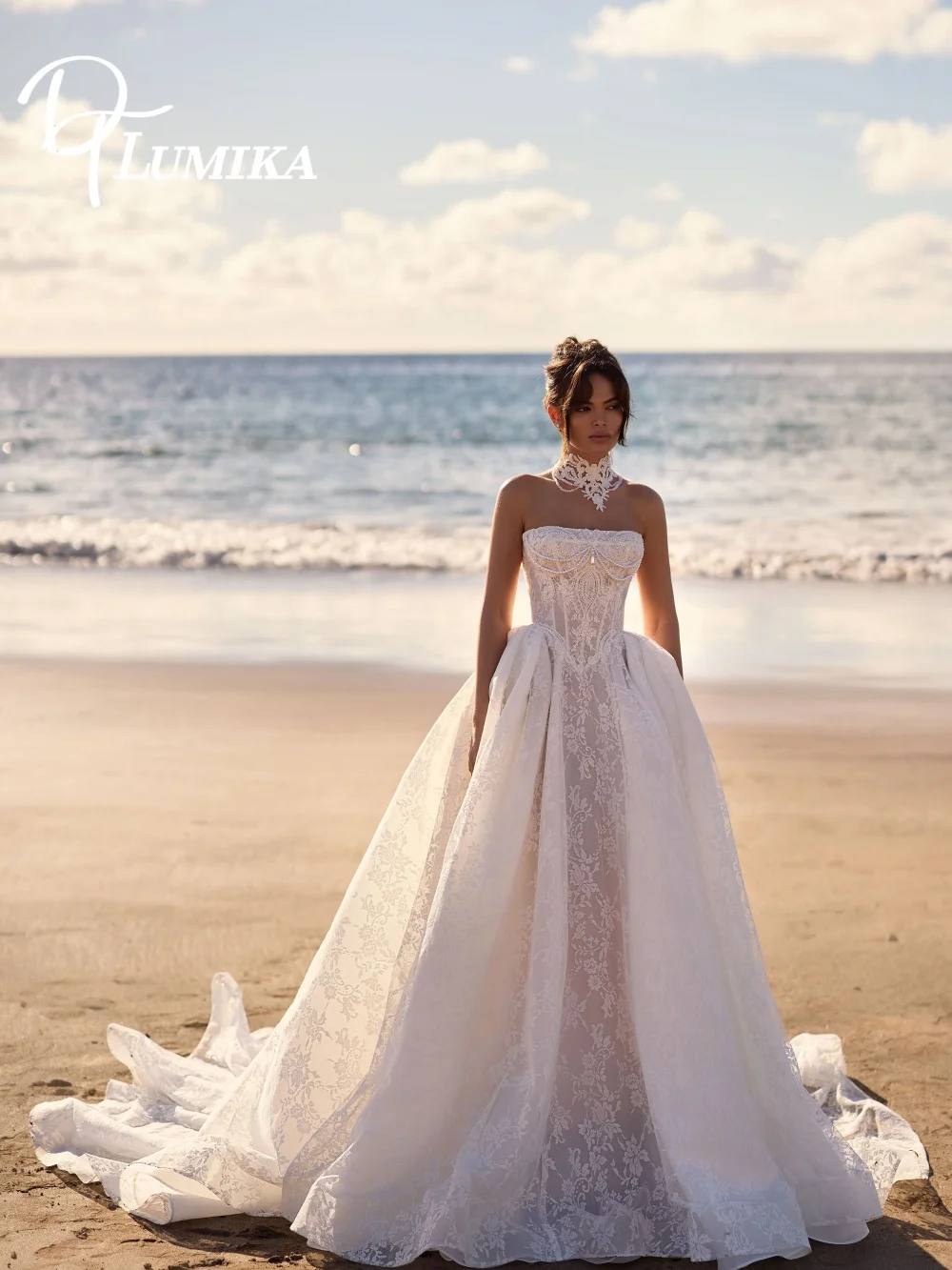 Graceful Strapless Lace Wedding Dress 2026 Romantic Choker-Trim Bridal Gown Fashion Lace Floor-Length Bridal Dress Robe De Marié
Graceful Strapless Lace Wedding Dress 2026 Romantic Choker-Trim Bridal Gown Fashion Lace Floor-Length Bridal Dress Robe De Marié