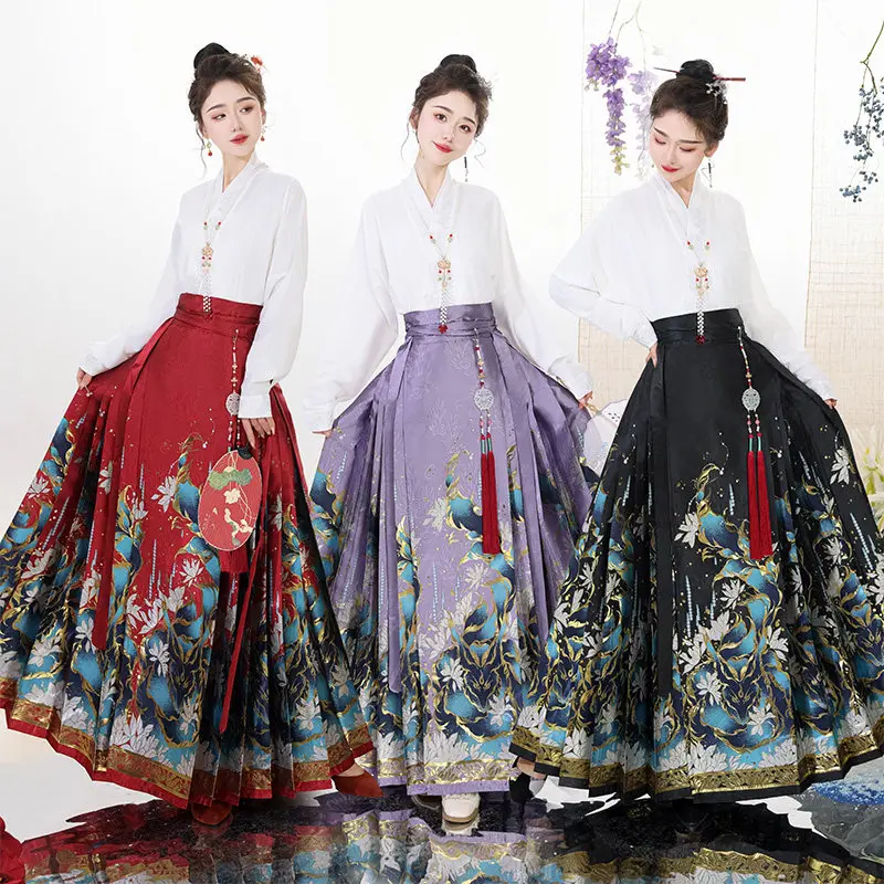 Light luxury heavy industry makeup horse dress, spring super fairy Ming-made Hanfu women's daily travel atmosphere
Light luxury heavy industry makeup horse dress, spring super fairy Ming-made Hanfu women's daily travel atmosphere