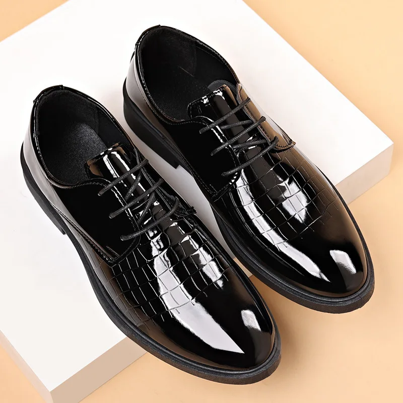 New High Quality Men's Leather Shoes with Bright Surface Formal and Business Casual Shoes Youth Versatile Fashion Men's Shoes
New High Quality Men's Leather Shoes with Bright Surface Formal and Business Casual Shoes Youth Versatile Fashion Men's Shoes