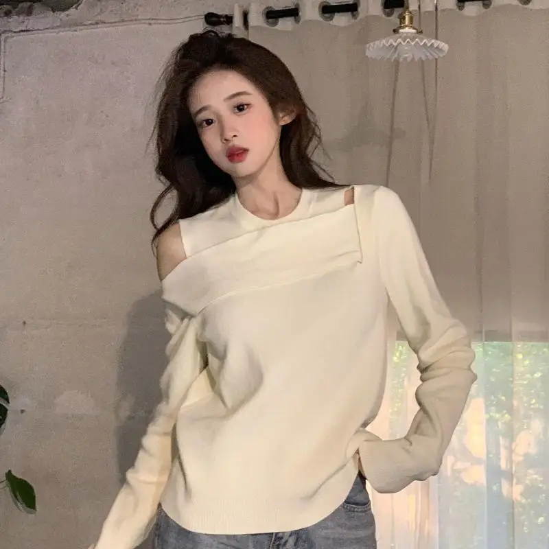 Pullovers For Women O-neck Casual Chic Knitted Sweater Autumn Winter 2024 New Fashion Long Sleeve Female Solid Off Shoulder Top
Pullovers For Women O-neck Casual Chic Knitted Sweater Autumn Winter 2024 New Fashion Long Sleeve Female Solid Off Shoulder Top