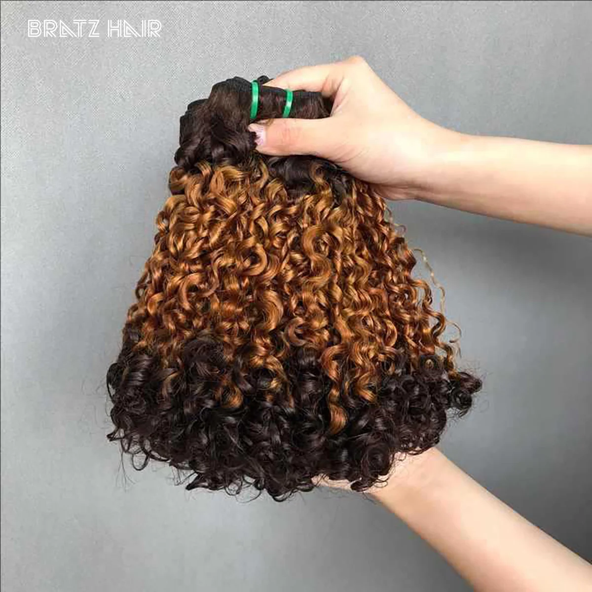 Super Double Drawn Pixie Curl Bundles Ombre 3 Tone Colored Pixie Curly Bundle 13x4 Frontal 4x4 Closure for Wig Making
Super Double Drawn Pixie Curl Bundles Ombre 3 Tone Colored Pixie Curly Bundle 13x4 Frontal 4x4 Closure for Wig Making