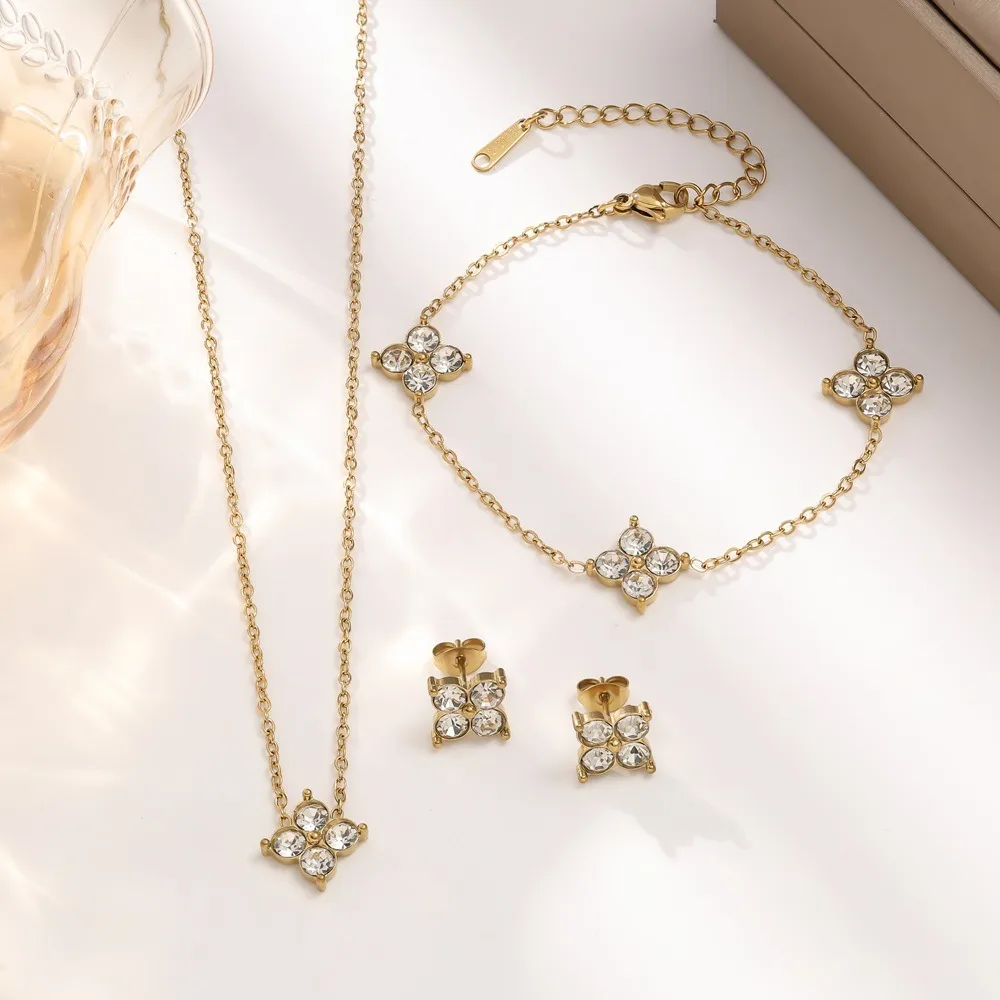 Lucky Four-Petal Flower Inlaid Rhinestone Stainless Steel Bracelet Necklace Earrings For Women Luxury Wedding Party Jewelry Sets
Lucky Four-Petal Flower Inlaid Rhinestone Stainless Steel Bracelet Necklace Earrings For Women Luxury Wedding Party Jewelry Sets