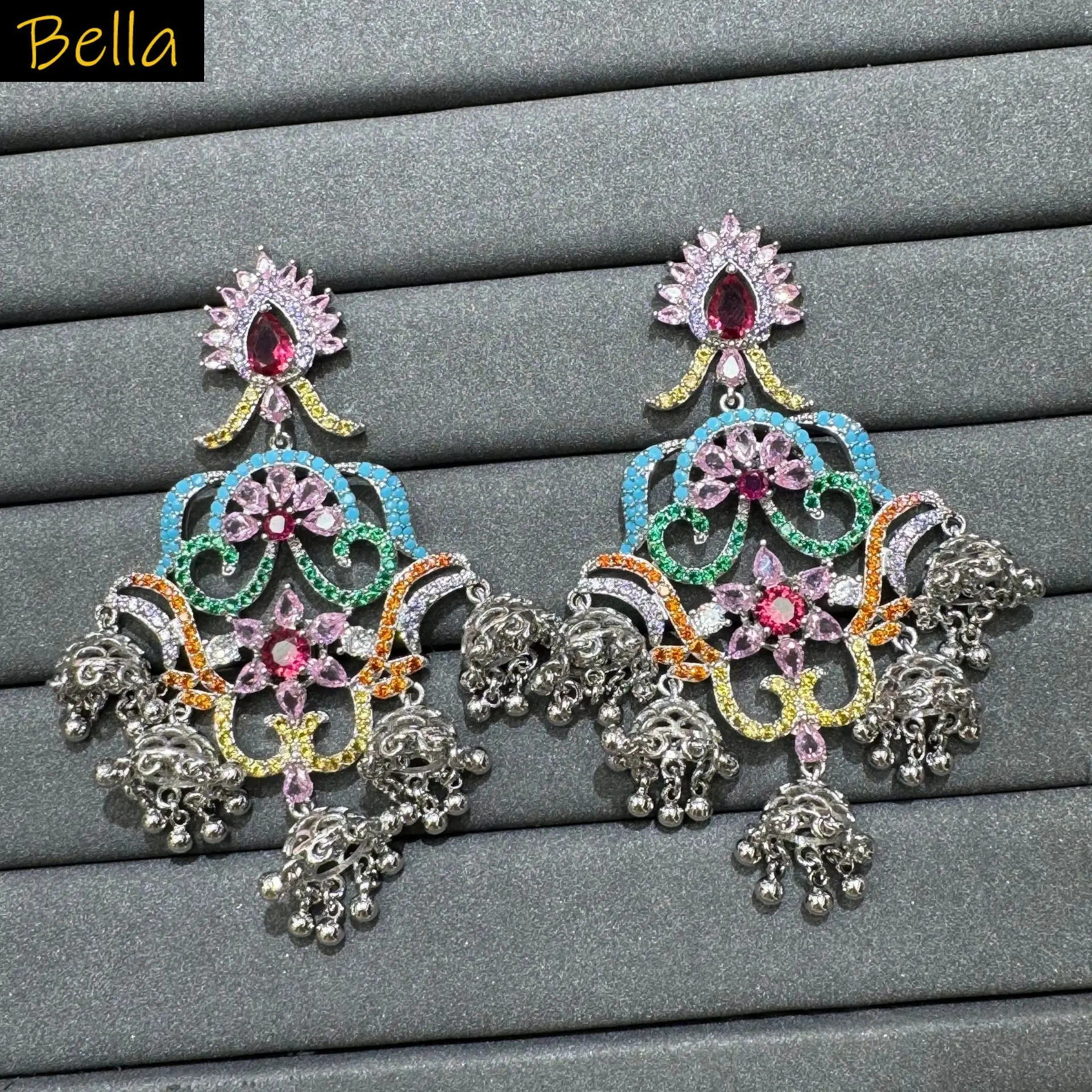 unique design cubic zirconia earrings for women luxury jewelry gala event dinner party bell dangling earrings pink blue
unique design cubic zirconia earrings for women luxury jewelry gala event dinner party bell dangling earrings pink blue