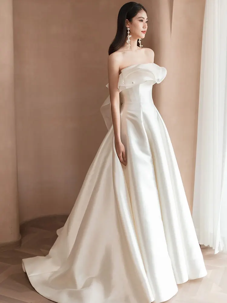 Новое атласное свадебное платье Ele 2026: Элегантное платье для церемонии с шлейфом в стиле Forest System и дизайном для гостей
Новое атласное свадебное платье Ele 2026: Элегантное платье для церемонии с шлейфом в стиле Forest System и дизайном для гостей