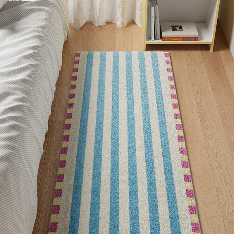Bedroom Carpet Bedside Mat Home Decoration Korean Long Rug Soft Plush Floor Mats Shaggy Living Room Decor Area Rugs 침실 카펫 객실 카펫
Bedroom Carpet Bedside Mat Home Decoration Korean Long Rug Soft Plush Floor Mats Shaggy Living Room Decor Area Rugs 침실 카펫 객실 카펫