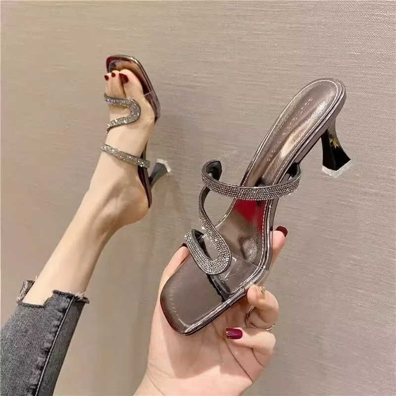 2024 Women's Summer New Fashion Square Head Open Toe Narrow Band Women's Slippers Elegant Beach Dress Women's High Heels
2024 Women's Summer New Fashion Square Head Open Toe Narrow Band Women's Slippers Elegant Beach Dress Women's High Heels
