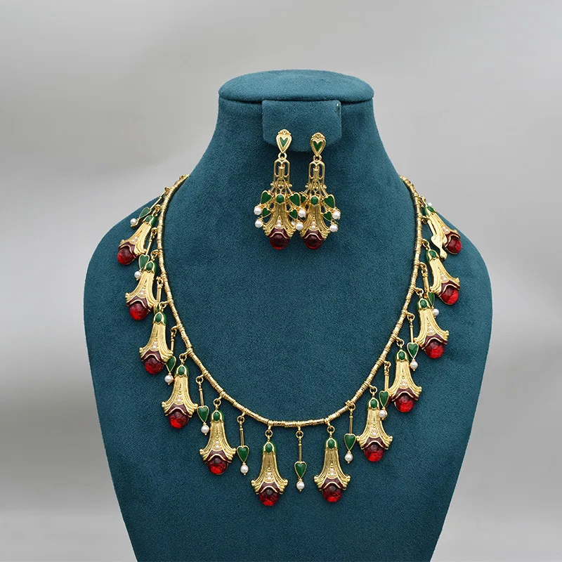 French retro palace heavy industry temperament love enamel necklace earring set for women
French retro palace heavy industry temperament love enamel necklace earring set for women