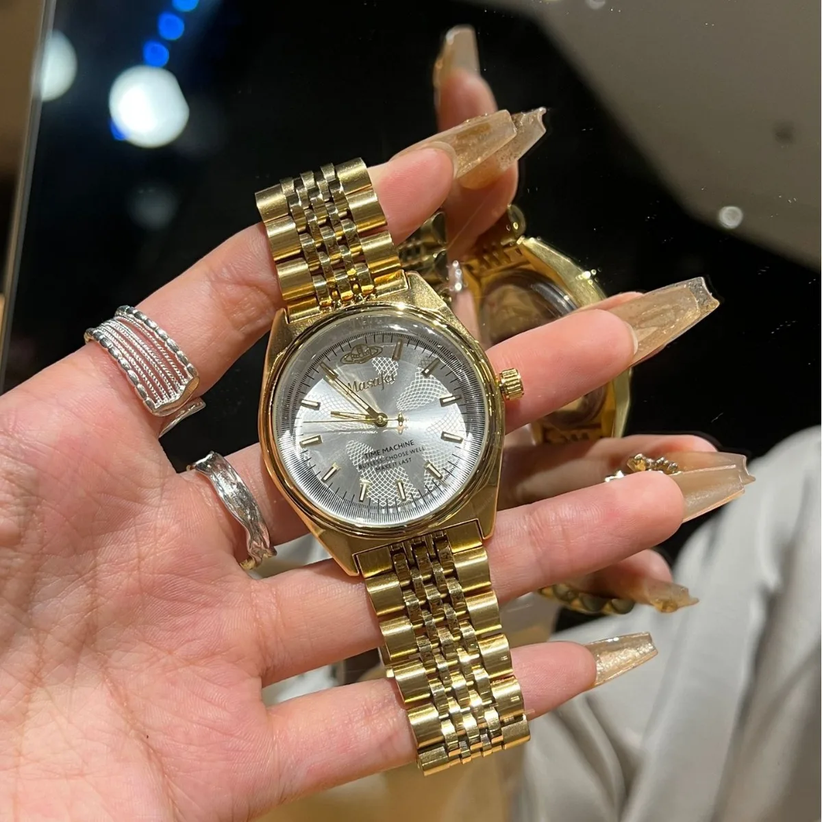 Masafei Top quality Stylish Color dial Quartz Watches Women Luxury Gold Winding Watches Steel Strap Ladies Watches AAA Clock
Masafei Top quality Stylish Color dial Quartz Watches Women Luxury Gold Winding Watches Steel Strap Ladies Watches AAA Clock