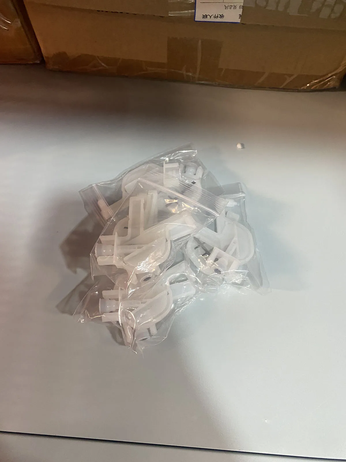 10PCS Ink damper filter for Epson Stylus Pro 7600 9600 2100 R2200 F138040 F138050 inkjet printer 7colors printhead ink dumper
10PCS Ink damper filter for Epson Stylus Pro 7600 9600 2100 R2200 F138040 F138050 inkjet printer 7colors printhead ink dumper