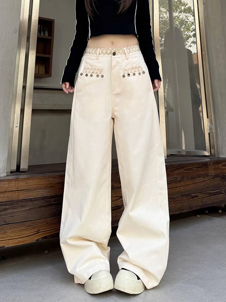 Ethnic Style Cargo Jeans Women Vintage Button Embroidery Wide Leg Denim Pants Loose Casual Spring Autumn Retro Straight Trouser
Ethnic Style Cargo Jeans Women Vintage Button Embroidery Wide Leg Denim Pants Loose Casual Spring Autumn Retro Straight Trouser