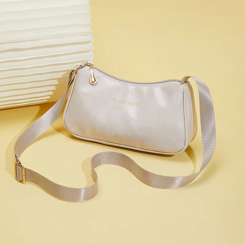 2025 retro armpit bag Korean shoulder bag VR new mobile phone bag large capacity female hobo armpit bag
2025 retro armpit bag Korean shoulder bag VR new mobile phone bag large capacity female hobo armpit bag