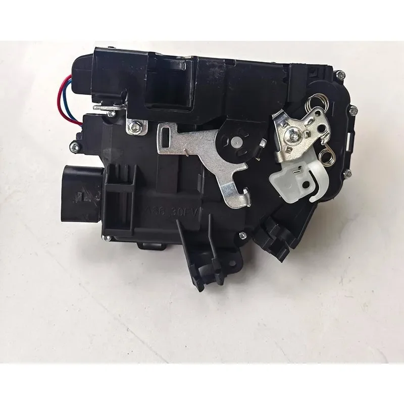 4B0839015G Блок дверного замка для Audi A6 C5 1999-2005 4B1837015G Совершенно новый
4B0839015G Блок дверного замка для Audi A6 C5 1999-2005 4B1837015G Совершенно новый