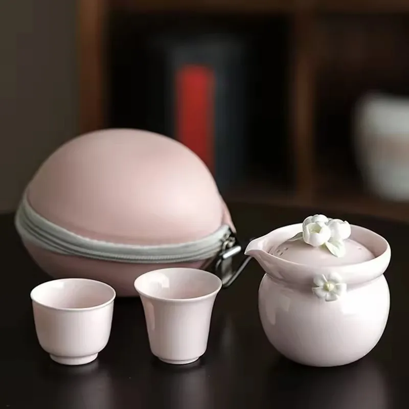 Travel Teaware Set 1 Pot 2 Mug White Porcelain Portable Woman's Tea Set Chinese Outdoor Ceramic Tea Cup with Storage Bag
Travel Teaware Set 1 Pot 2 Mug White Porcelain Portable Woman's Tea Set Chinese Outdoor Ceramic Tea Cup with Storage Bag
