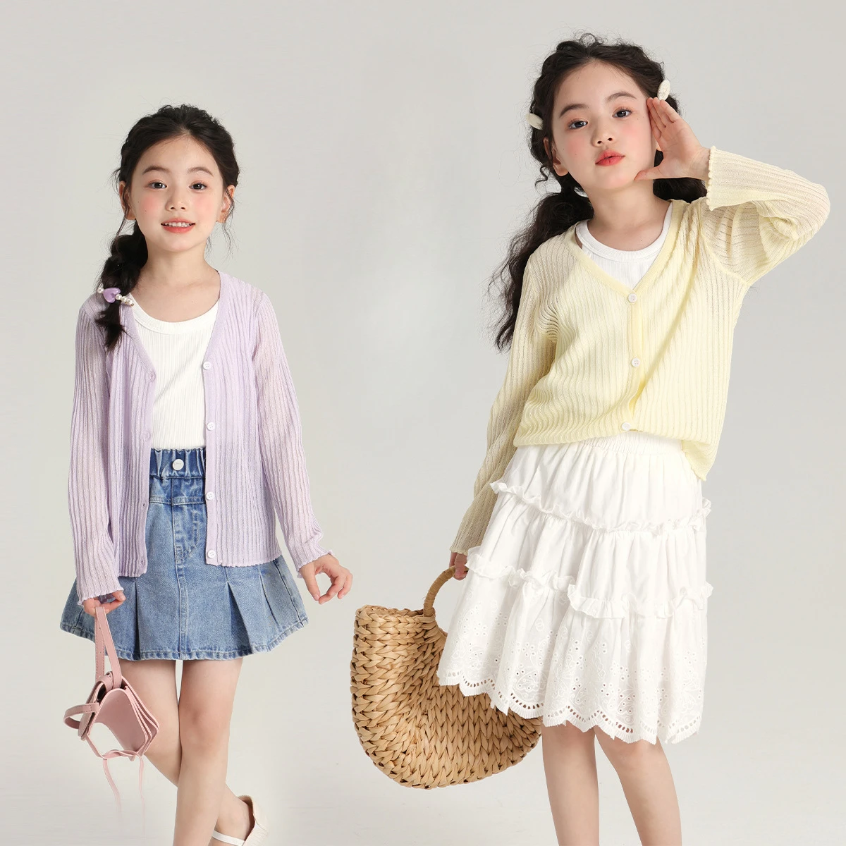 Girl Sweater Coat Cardigan Children Summer Girls Knitwear 2024 Summer New Children Solid Color V-neck Sweater Coat
Girl Sweater Coat Cardigan Children Summer Girls Knitwear 2024 Summer New Children Solid Color V-neck Sweater Coat