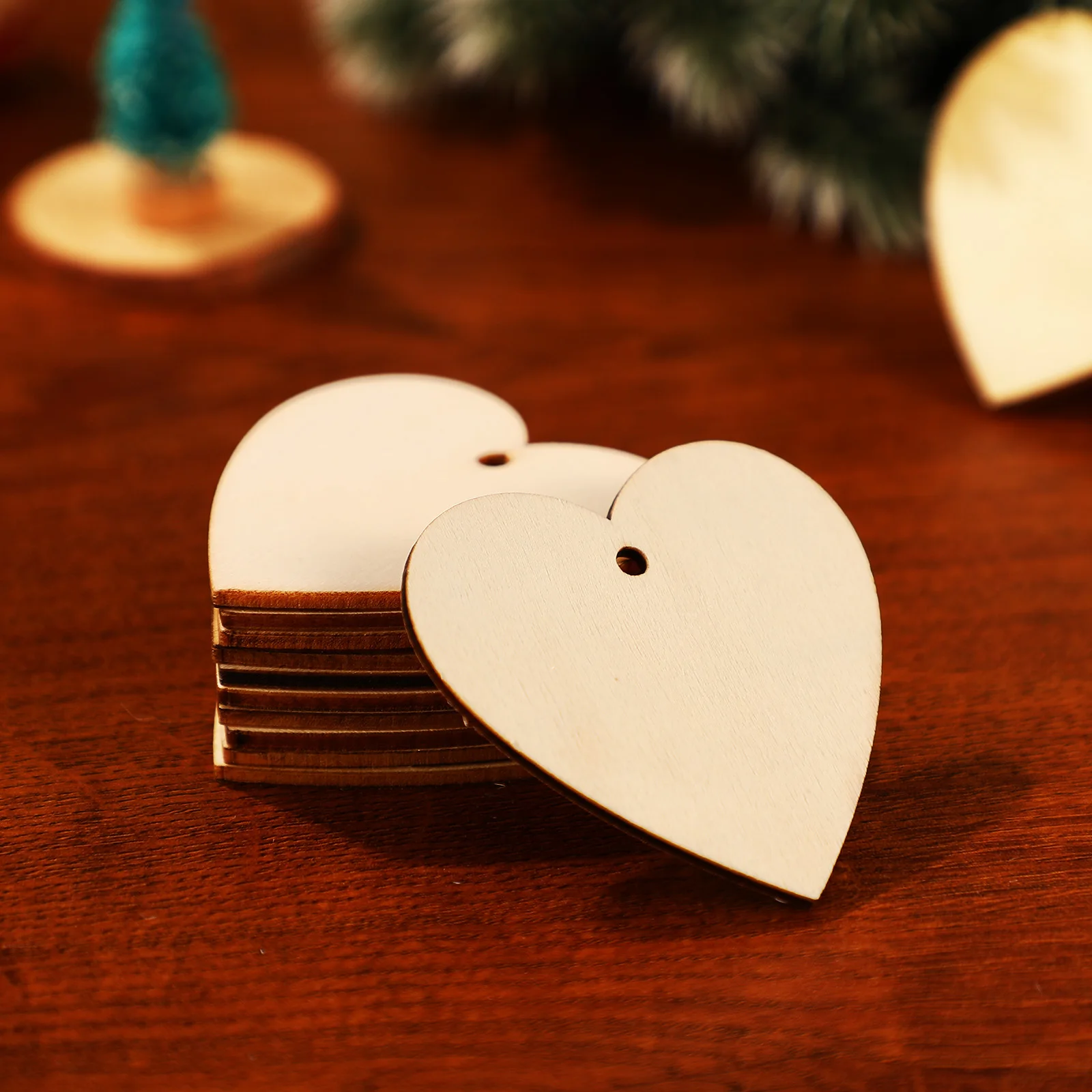 50pcs Wooden Hearts Wood Slices Blank Paintable Wood Cutouts Unfinished DIY Love Valentine's Day Heart Crafts Hanging Pendants
50pcs Wooden Hearts Wood Slices Blank Paintable Wood Cutouts Unfinished DIY Love Valentine's Day Heart Crafts Hanging Pendants