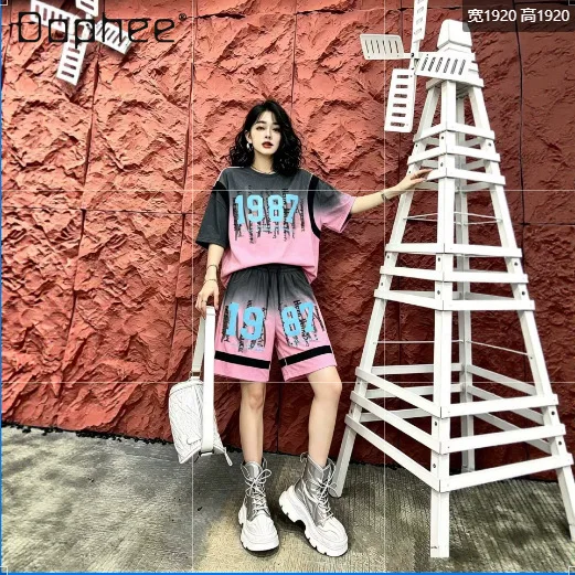 European Trend Suit Women's 2026 Summer New Graffiti Gradual Change Letter Printing Loose Short-sleeved Top
European Trend Suit Women's 2026 Summer New Graffiti Gradual Change Letter Printing Loose Short-sleeved Top