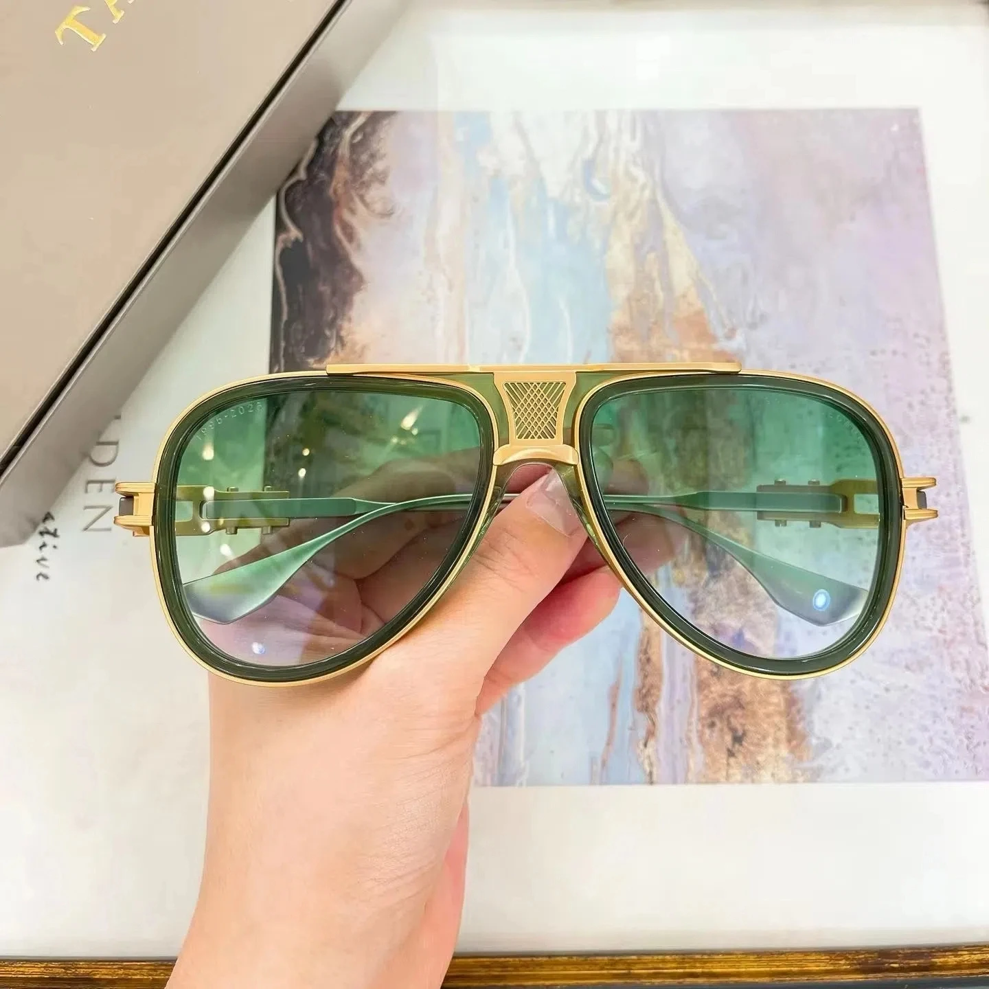 New For ORIGINALDIT DT GRAND-DECADE DTS460-A Premium Oval Womens Sunglasses Gradient Driving Anti-Glare Retro Men's Sun Glasses 
New For ORIGINALDIT DT GRAND-DECADE DTS460-A Premium Oval Womens Sunglasses Gradient Driving Anti-Glare Retro Men's Sun Glasses