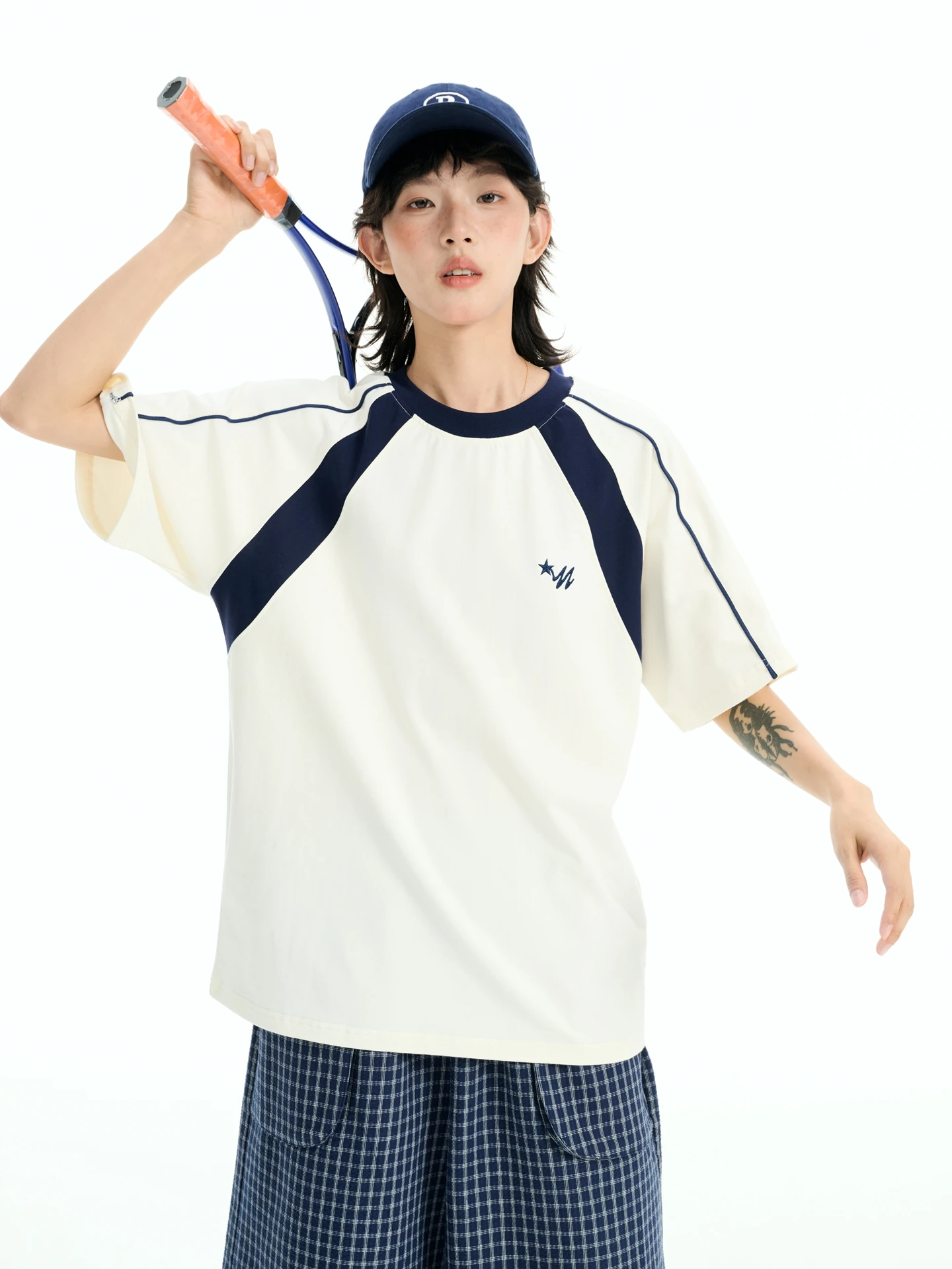 Loose Fit Retro Sporty Short Sleeve T-Shirt Shoulder Insert Design round Neck Splicing Casual Style Unisex Cotton Pure Cotton
Loose Fit Retro Sporty Short Sleeve T-Shirt Shoulder Insert Design round Neck Splicing Casual Style Unisex Cotton Pure Cotton