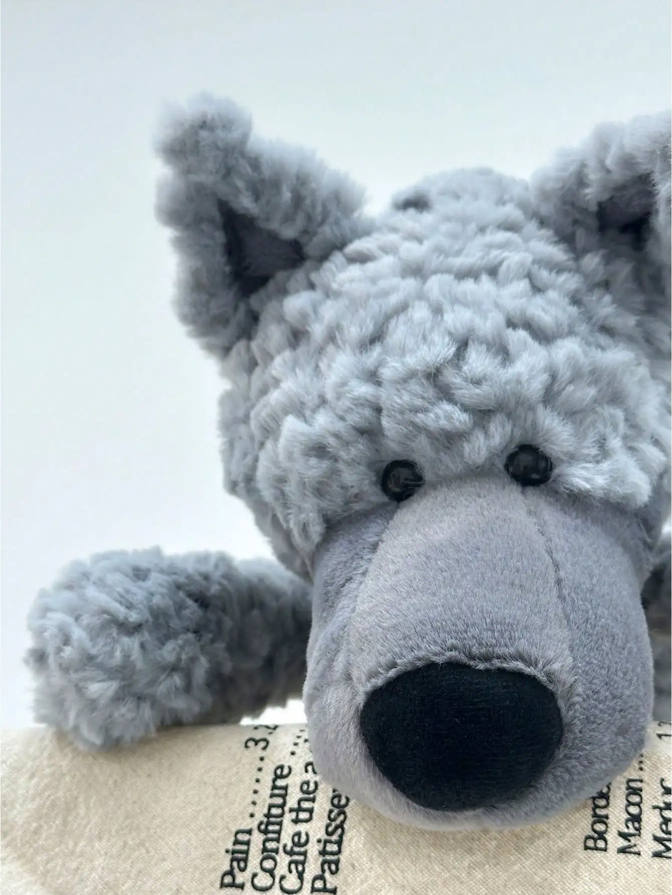 1 Pc 40cm/15.75 Soft Gray Wolf Plush Toy, Fluffy Stuffed Animal Doll, Ideal Gift For Kids Adults Birthday Christmas Valentine's
1 Pc 40cm/15.75 Soft Gray Wolf Plush Toy, Fluffy Stuffed Animal Doll, Ideal Gift For Kids Adults Birthday Christmas Valentine's