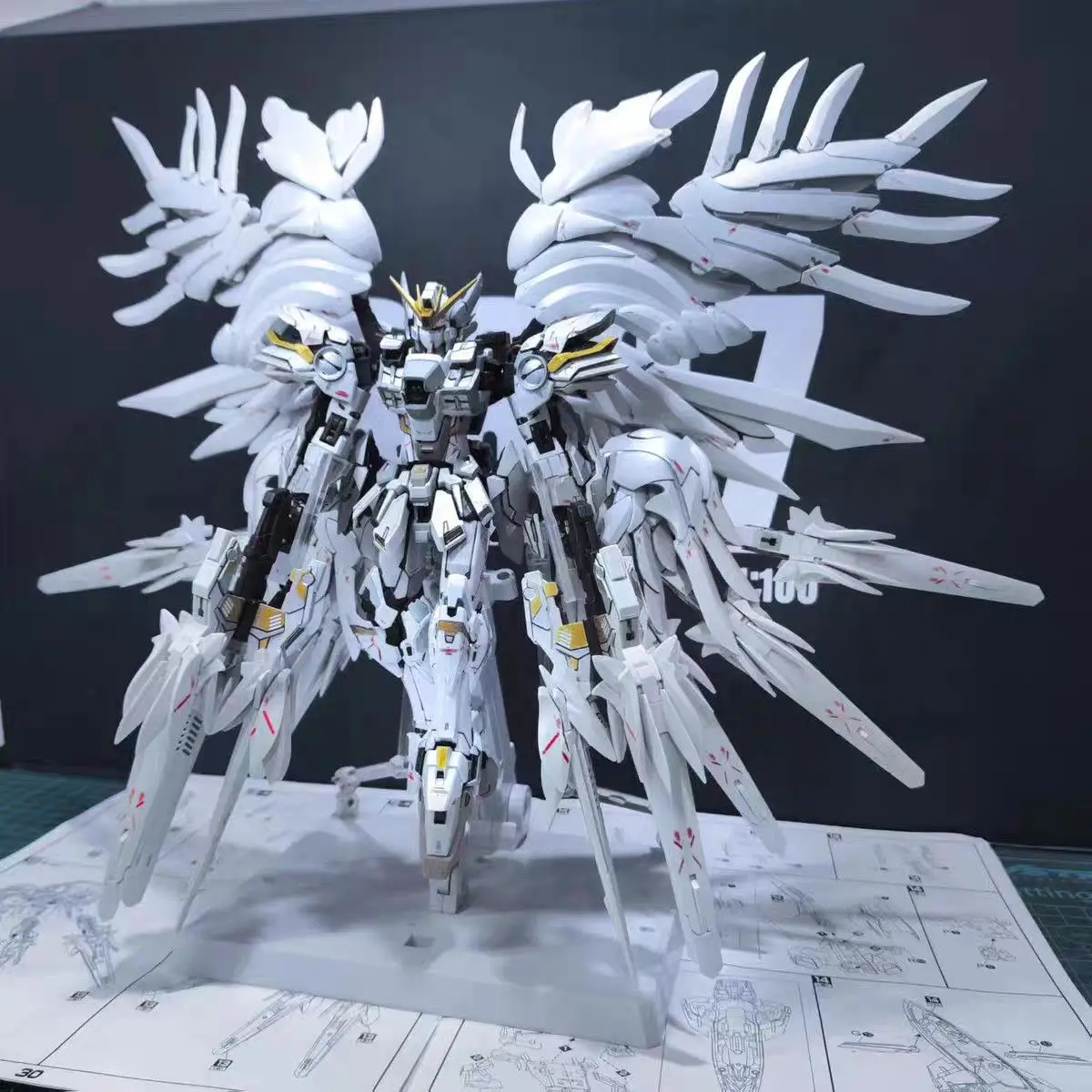 In Stock MG 1/100 Daban 8827 Snow White Prelude Fix Model Kit XXXG-00YSW Wings Assembly Action Figures Plastic Model Custom Toys
In Stock MG 1/100 Daban 8827 Snow White Prelude Fix Model Kit XXXG-00YSW Wings Assembly Action Figures Plastic Model Custom Toys