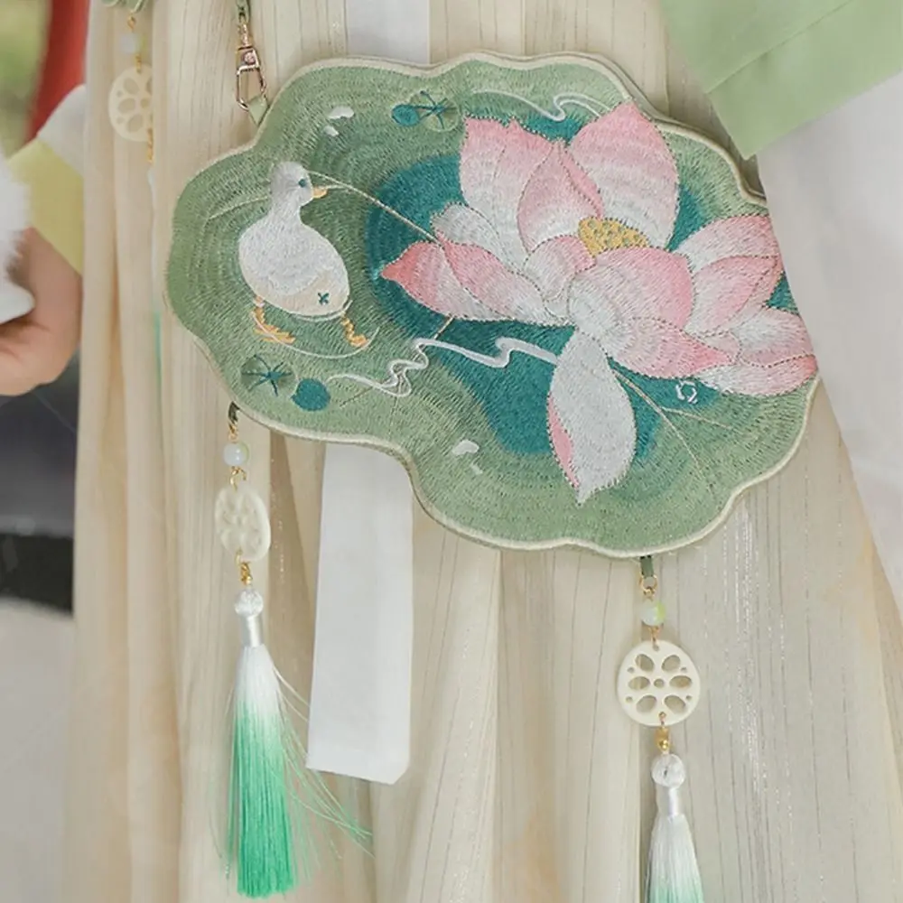 Sweet Embroidery Lotus Shoulder Bag Hanfu Accessories Antique Style Ancient Style Messenger Bag Traditional Elegant
Sweet Embroidery Lotus Shoulder Bag Hanfu Accessories Antique Style Ancient Style Messenger Bag Traditional Elegant