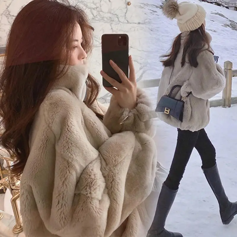 Women's Autumn and Winter Loose Casual Stand Up Collar Plush Warm Coat Fashion Sweet Hot Girl Thick Faux Fur Coat
Women's Autumn and Winter Loose Casual Stand Up Collar Plush Warm Coat Fashion Sweet Hot Girl Thick Faux Fur Coat