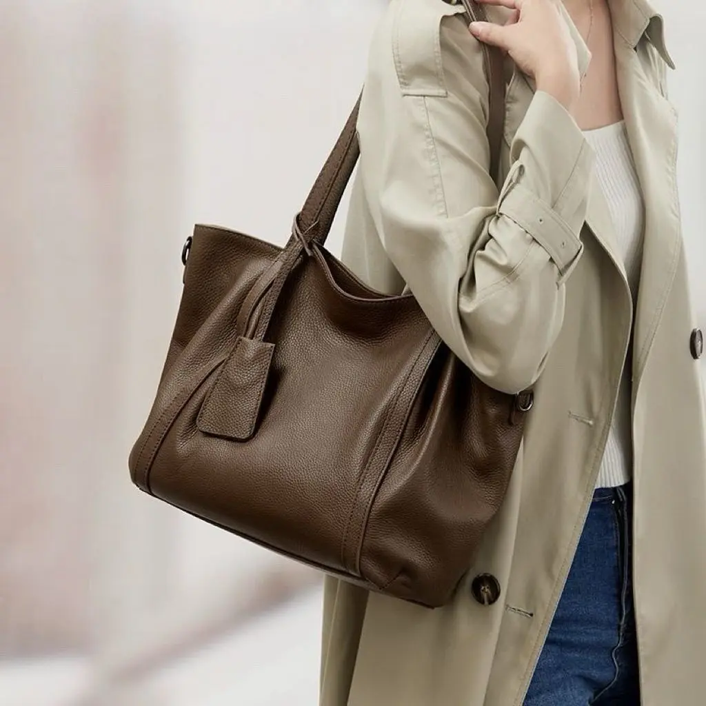 New Fashion Cow Genuine Leather Top Handle Crossbody Bag for Women Vintage Tote Large Shoulder Bag Luxury Designer Handbag
New Fashion Cow Genuine Leather Top Handle Crossbody Bag for Women Vintage Tote Large Shoulder Bag Luxury Designer Handbag