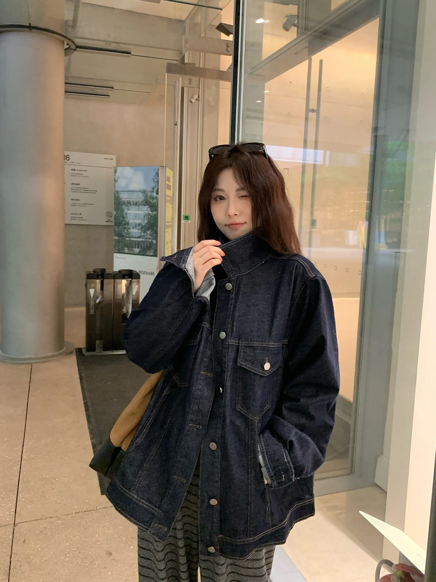 NAZ Джинсовая спецодежда большого размера Jaet Cotton Feel Retro Sle для похудения Faionable для полных сестер Осенняя коллекция
NAZ Джинсовая спецодежда большого размера Jaet Cotton Feel Retro Sle для похудения Faionable для полных сестер Осенняя коллекция