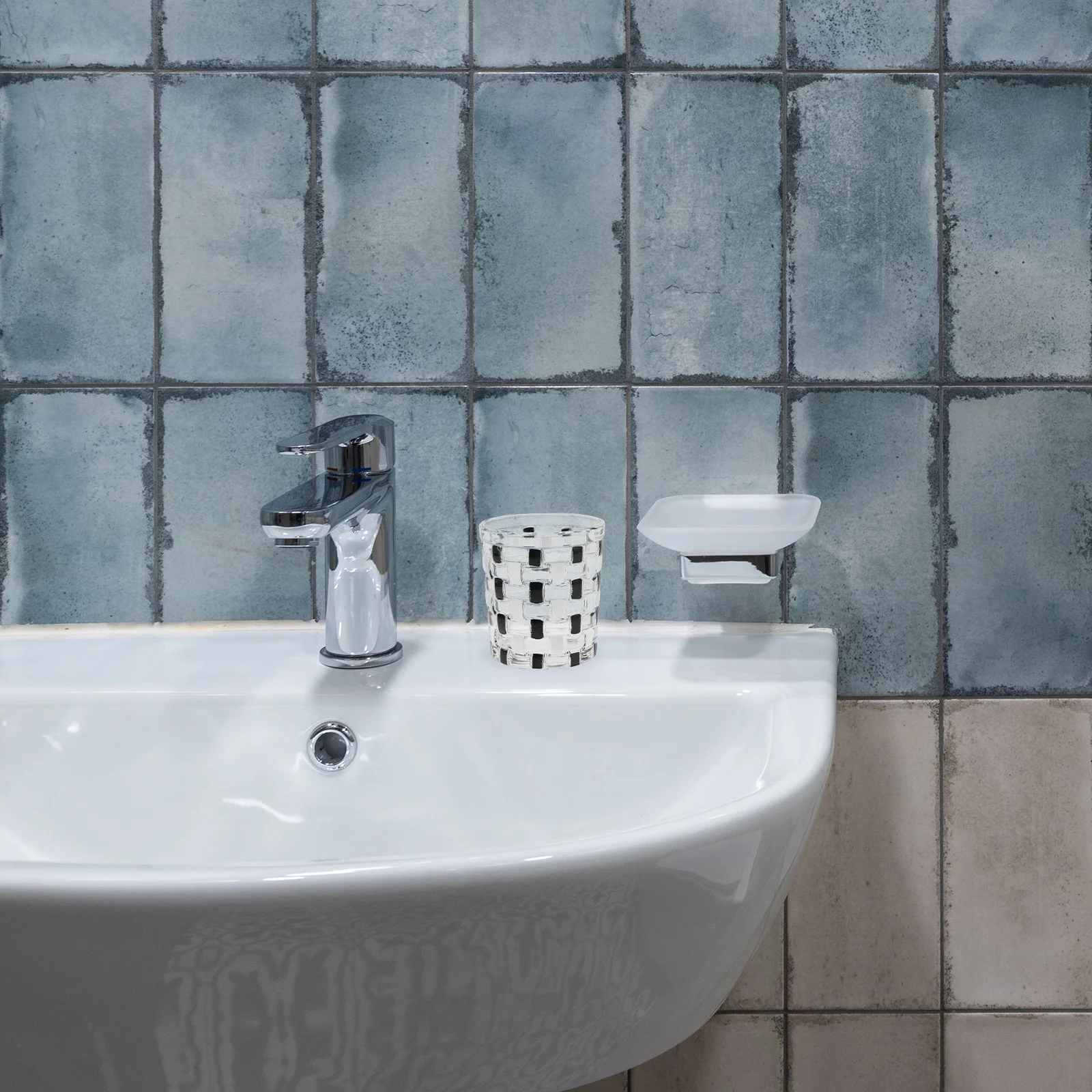 Sophisticated Black White Checkered Glass Toothbrush Cup Versatile Rinsing Cup for Bathroom and Travel Use Toothbrush Cups
Sophisticated Black White Checkered Glass Toothbrush Cup Versatile Rinsing Cup for Bathroom and Travel Use Toothbrush Cups