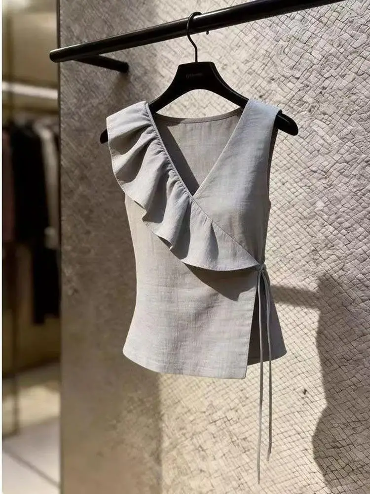 Slimming Casual Style Sleeveless Shirt Women's Fashion Loose Waist Design All-Match Summer Top Elegant Small Shirt
Slimming Casual Style Sleeveless Shirt Women's Fashion Loose Waist Design All-Match Summer Top Elegant Small Shirt