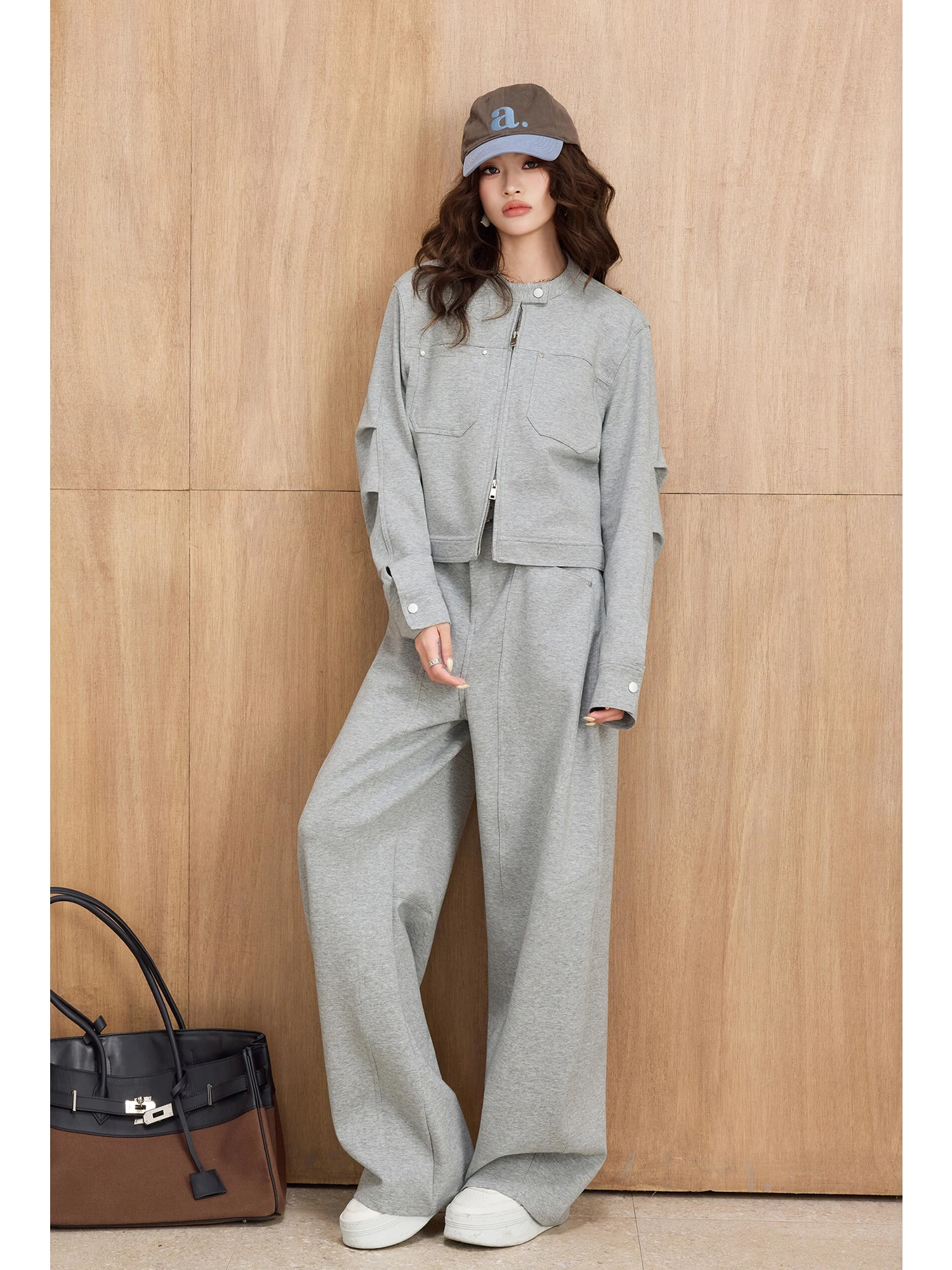New Grey Casual Workwear Style Set Short Jacket High Waist Wide Leg Pants Two-Piece Suit for Women Spring Commute Fashion
New Grey Casual Workwear Style Set Short Jacket High Waist Wide Leg Pants Two-Piece Suit for Women Spring Commute Fashion