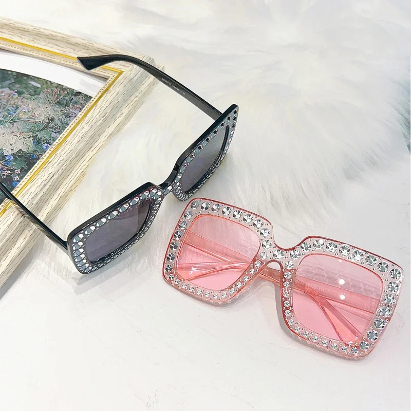 2024 New Diamond Trend Large Sunglasses Women Retro Square Multi Color Sunglasses Polarized Outdoor UV400 Sunscreen Eyewear
2024 New Diamond Trend Large Sunglasses Women Retro Square Multi Color Sunglasses Polarized Outdoor UV400 Sunscreen Eyewear