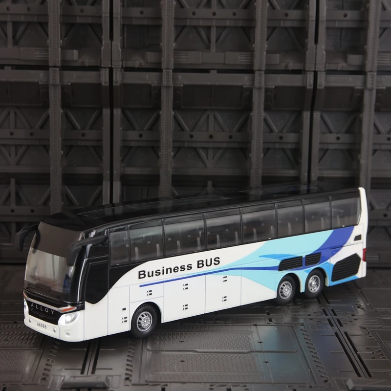 1:30 моделирование городской бизнес автобус на дальние расстояния модель орнамент звук и свет детские игрушечные двери могут открыть
1:30 моделирование городской бизнес автобус на дальние расстояния модель орнамент звук и свет детские игрушечные двери могут открыть