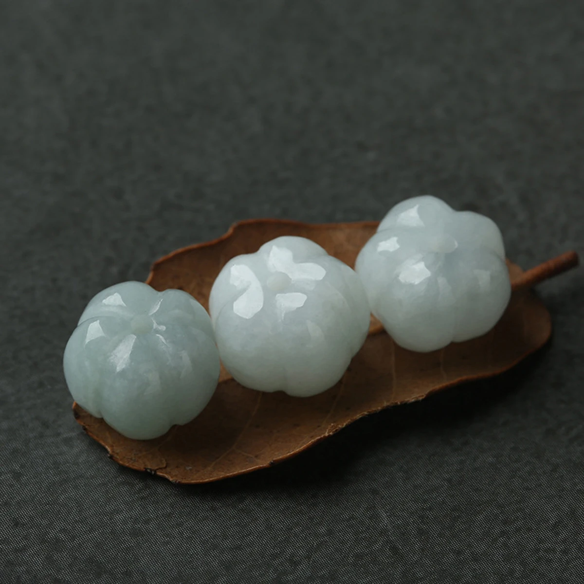 1pc Jade Carving Pumpkin Shape Craft Diy Beads For Necklace Bracelet Earrings Jewelry Making Set Fashion Beads
1pc Jade Carving Pumpkin Shape Craft Diy Beads For Necklace Bracelet Earrings Jewelry Making Set Fashion Beads