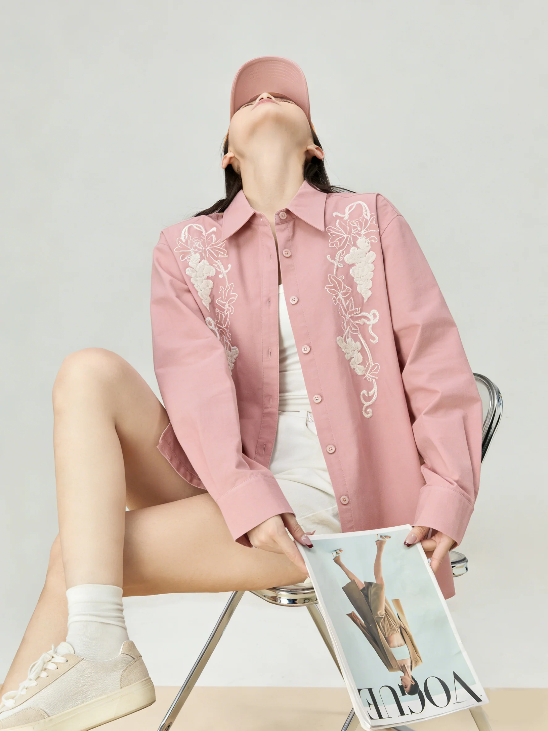 Loose Long Sleeve Women's Shirt Korean Style Grape Embroidery Spring Fashion Casual Wear Polyester Fiber 2026 New Design
Loose Long Sleeve Women's Shirt Korean Style Grape Embroidery Spring Fashion Casual Wear Polyester Fiber 2026 New Design